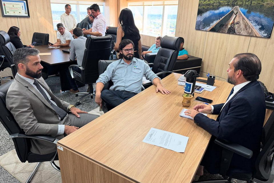 Laerte Gomes intensifica sua agenda de trabalho e reforça seu compromisso com o desenvolvimento dos municípios