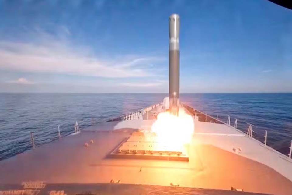 Coreia do Norte deu 9 milhões de munições à Rússia em troca de tecnologia de mísseis balísticos