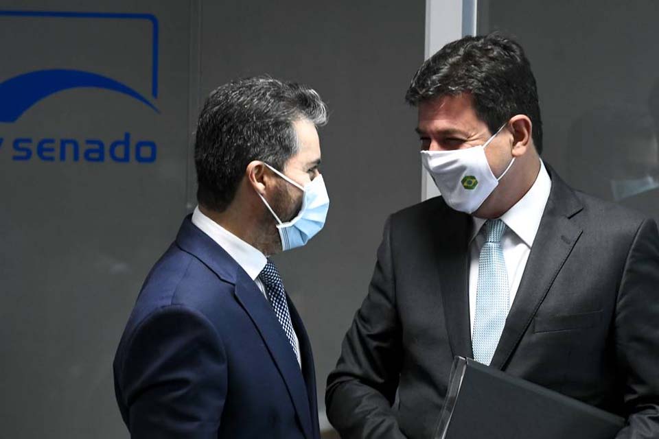 Folha fala sobre caminhos do DEM em 2022  e relembra proximidade de senador de Rondônia com Bolsonaro