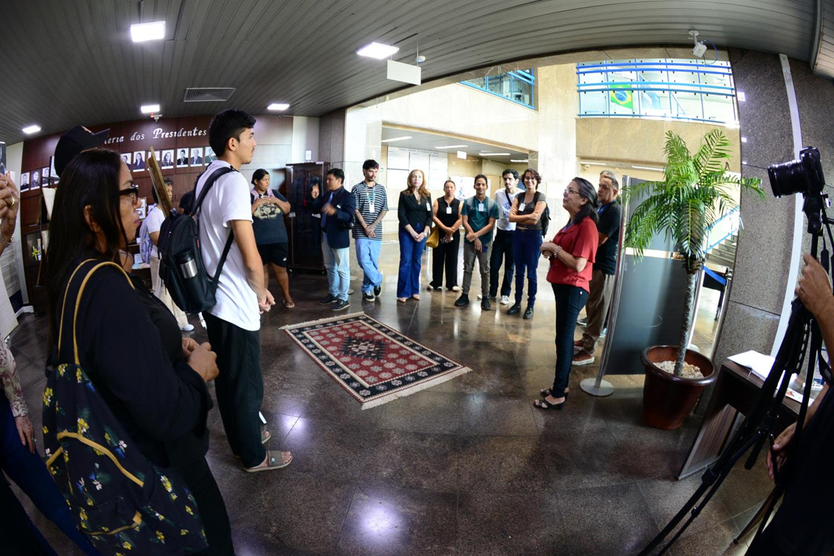 TRT-14 abre as portas da história para estudantes da Unir