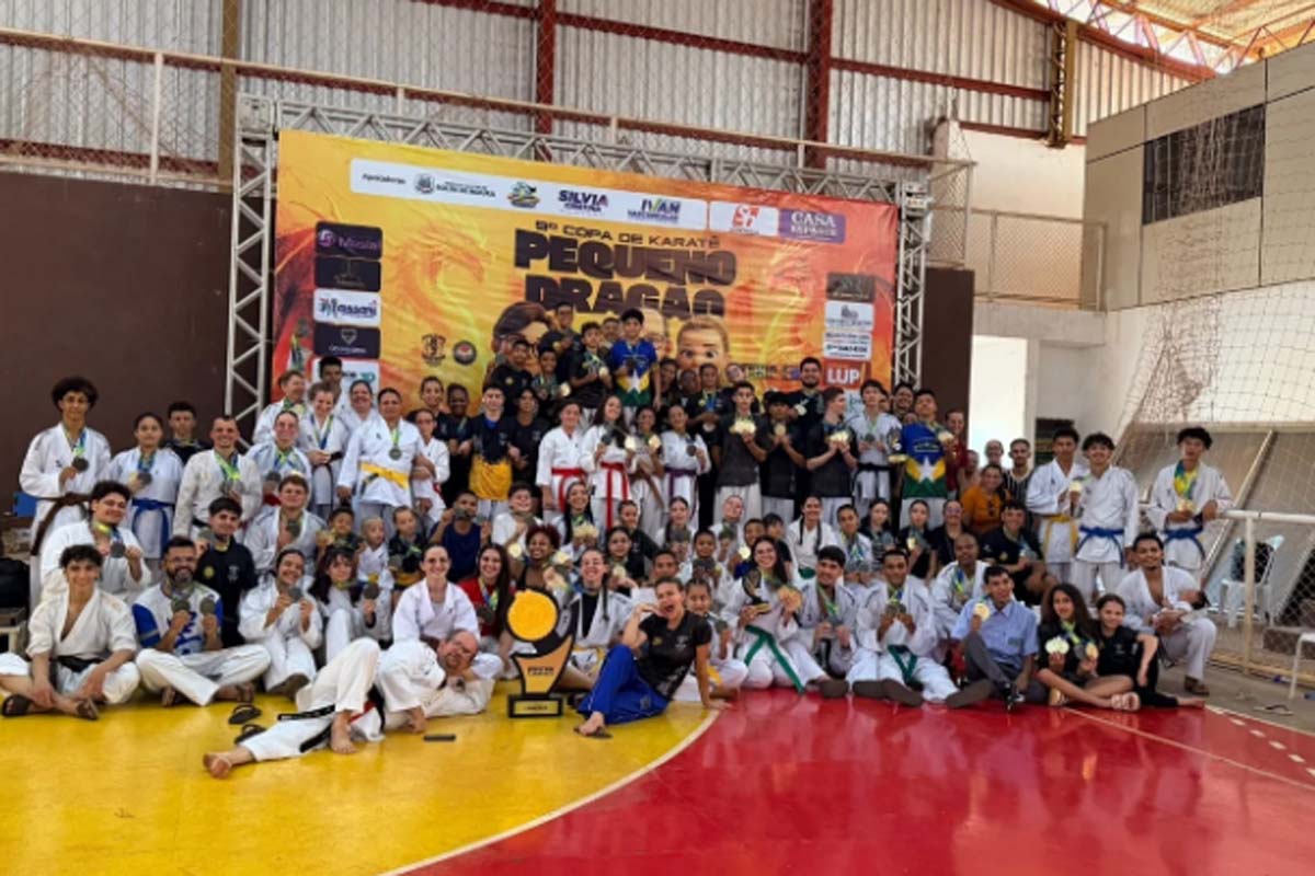 Pequeno Dragão fatura título da 9ª Copa de Karatê Interestilos com mais de 200 medalhas