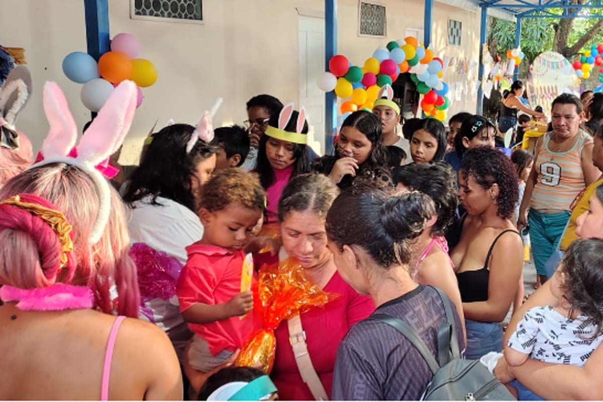 CREAS realiza ação de Páscoa com famílias acompanhadas pelo serviço
