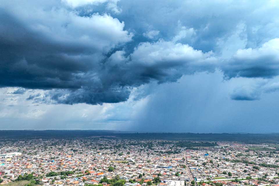 PREVISÃO DO TEMPO: céu encoberto com chuva em boa parte da região Norte nesta quarta-feira (13)