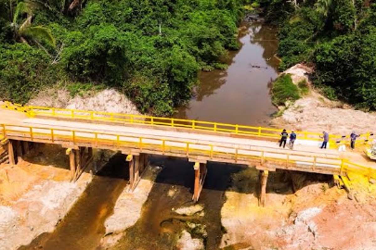 Prefeitura conclui reconstrução da ponte da Linha 206, na zona rural de Ji-Paraná