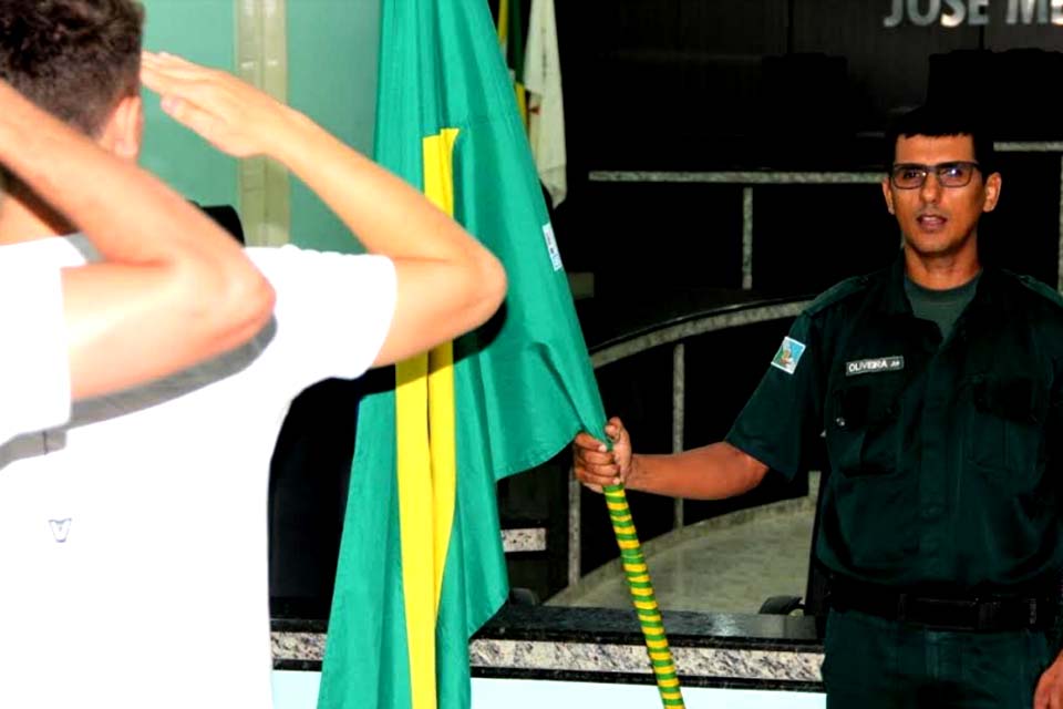 Cerimônia de juramento à bandeira e dispensa militar é adiada em Ariquemes