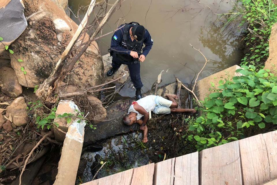 PM encontrado desacordado dentro de córrego em Governador Jorge Teixeira