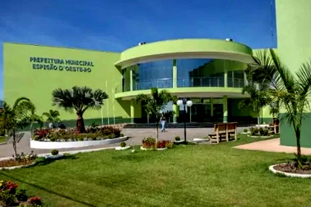 Prefeito apresenta proposta de revisão de gratificações com base em critérios técnicos