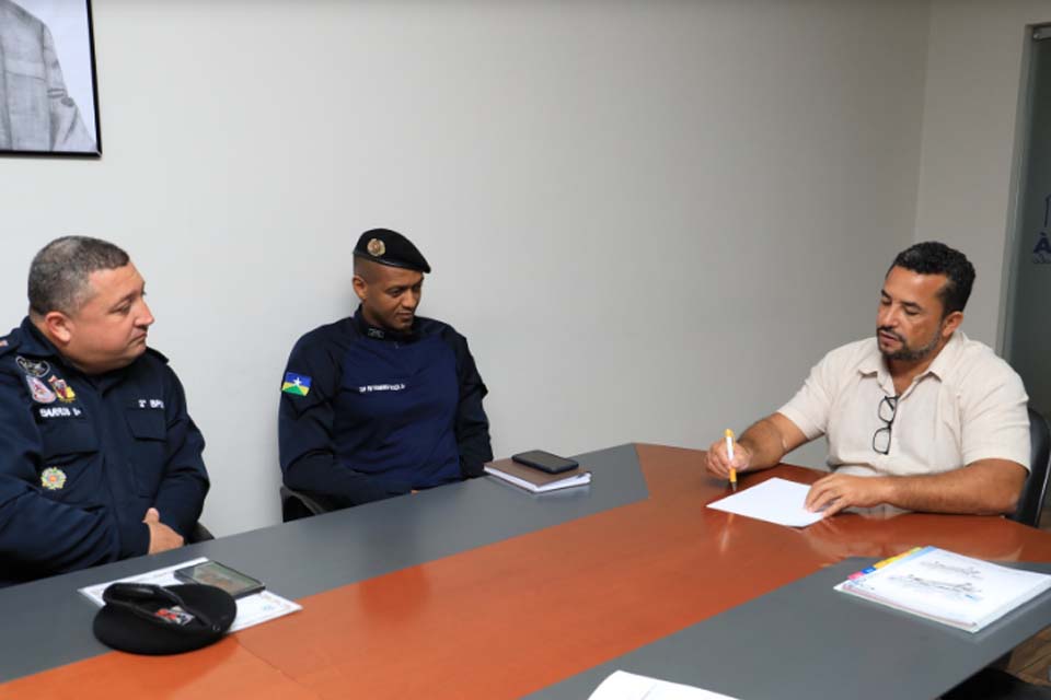 Prefeito recebe a visita do comandante do 2º Batalhão de Polícia Militar