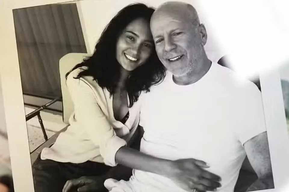 Esposa de Bruce Willis fala sobre luta contra demência: “É como um longo adeus”