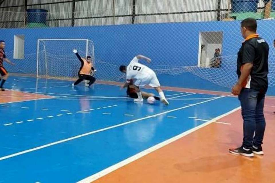 Copa Vilhena de Futsal começa com goleadas e média superior a 10 gols por partida