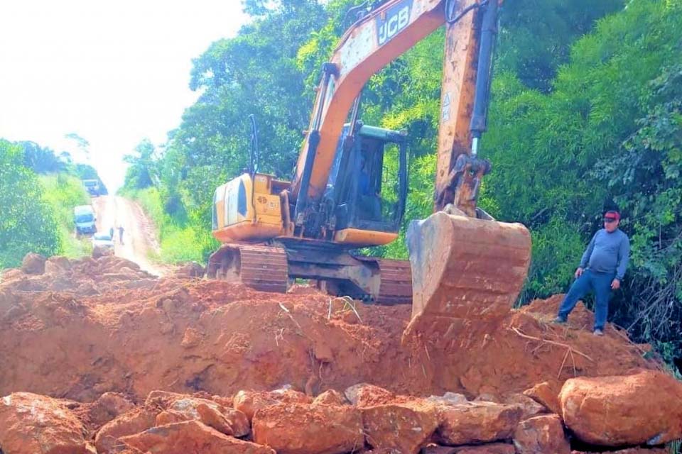 Secretaria de Obras e Serviços Públicos recupera pontes na área rural do município