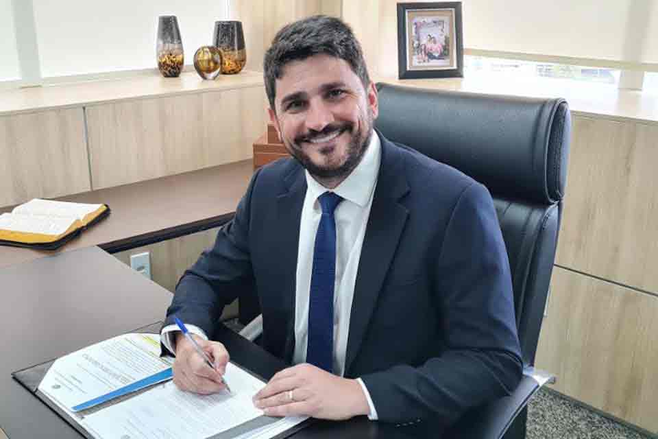 Jean Mendonça destina R$ 300 mil para aquisição de van que beneficiará esportistas de Alto Alegre dos Parecis