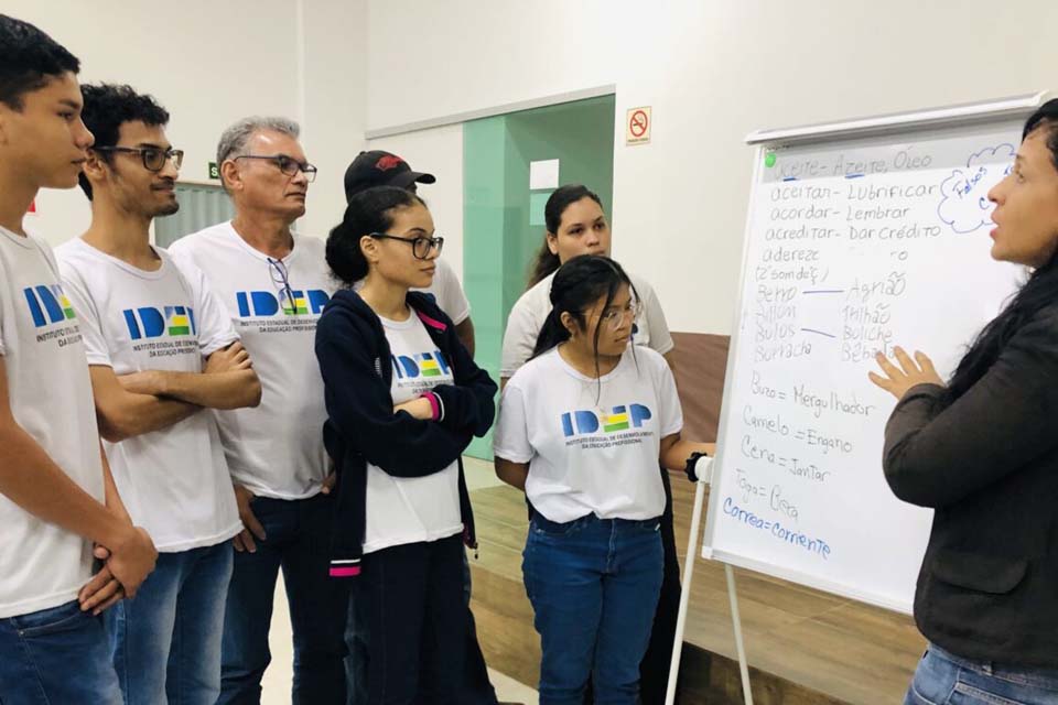 Idep oferece cursos de inglês e espanhol básico para Porto Velho