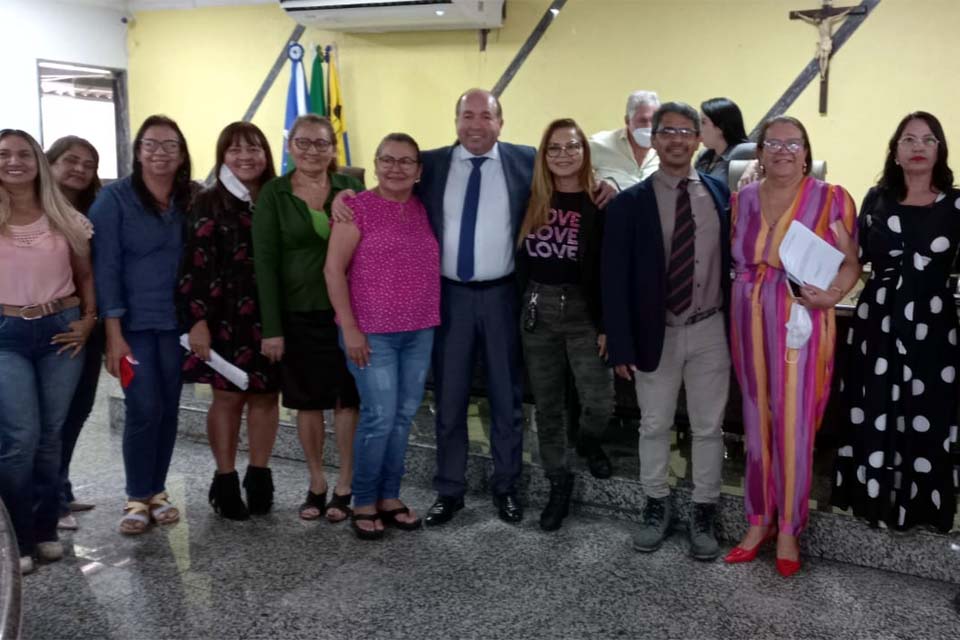 Vídeo – Presidente da Câmara de Porto Velho comemora com servidores reajuste de 10,06% a aos profissionais do Legislativo