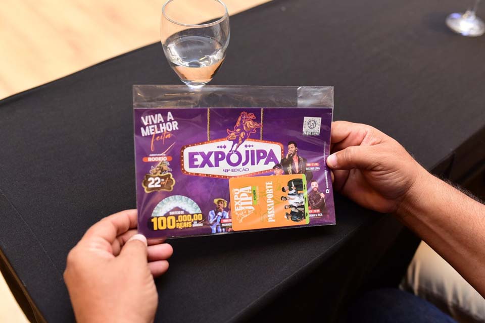 Servidores municipais esgotam os passaportes para 41°Expojipa