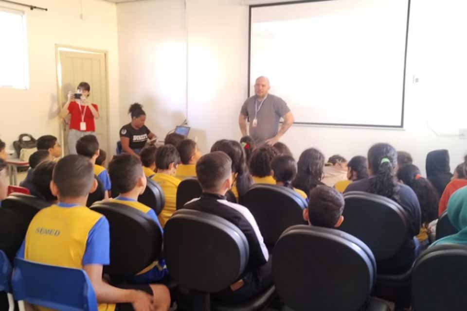 Educação ambiental e prevenção às queimadas mobilizam jovens na Escola Flor do Piquiá