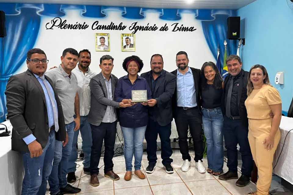 Deputada Sílvia Cristina recebe o título de cidadã honorária de Parecis