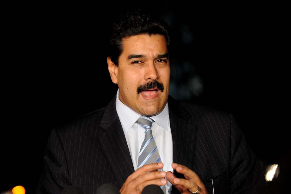 Maduro cita papa e pede que Congresso avalie casamento homoafetivo