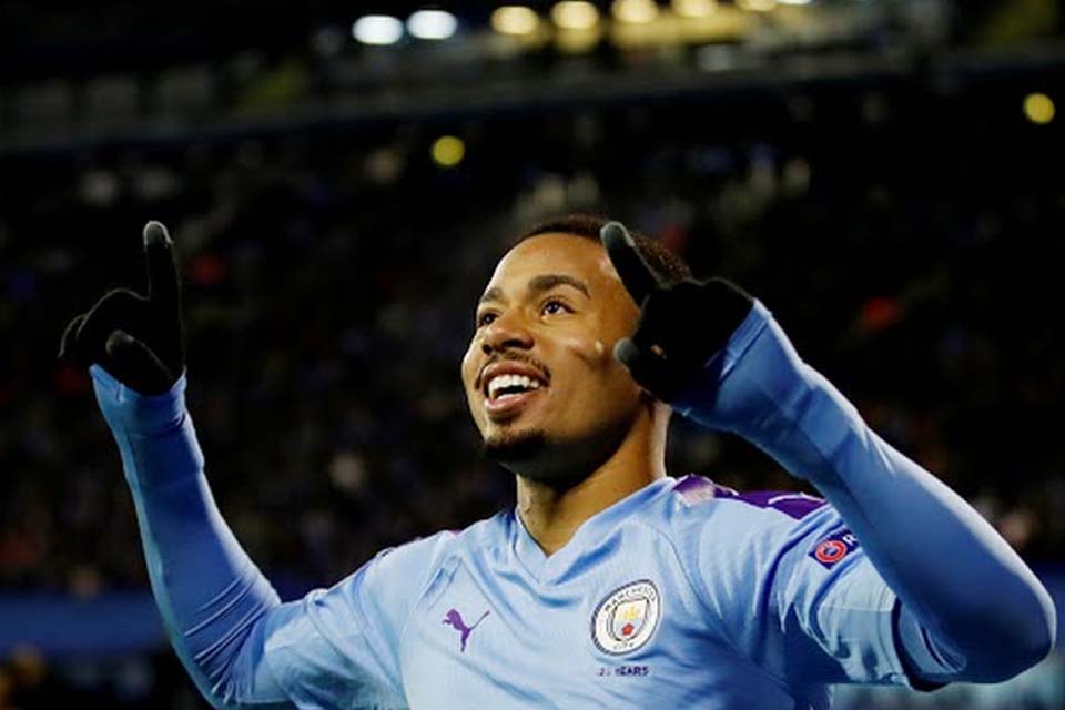 VÍDEO - Gabriel Jesus marca 3 e Manchester City goleia o Dínamo Zagreb