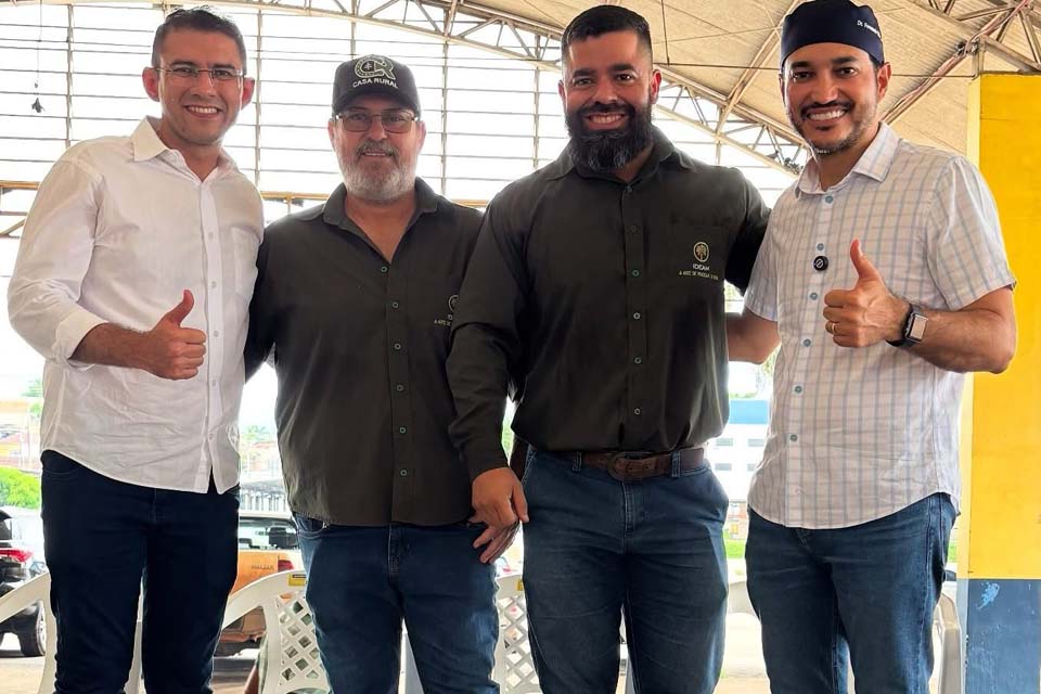 Vereador Pedro Geovar participa de assembleia com agricultores e reforça compromisso com o setor