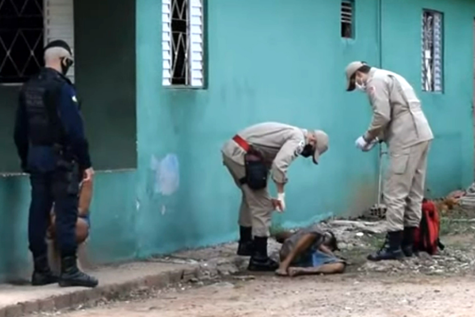 Mulher é presa pela PM após agredir homem em Rolim de Moura