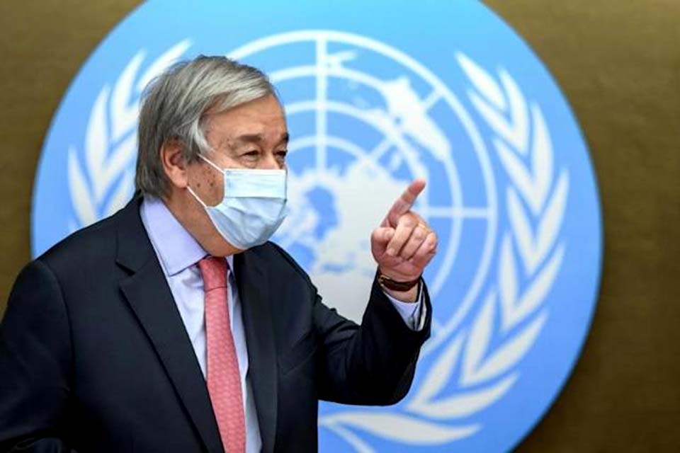Chefe da ONU denuncia promessas não cumpridas do Talibã sobre mulheres e meninas