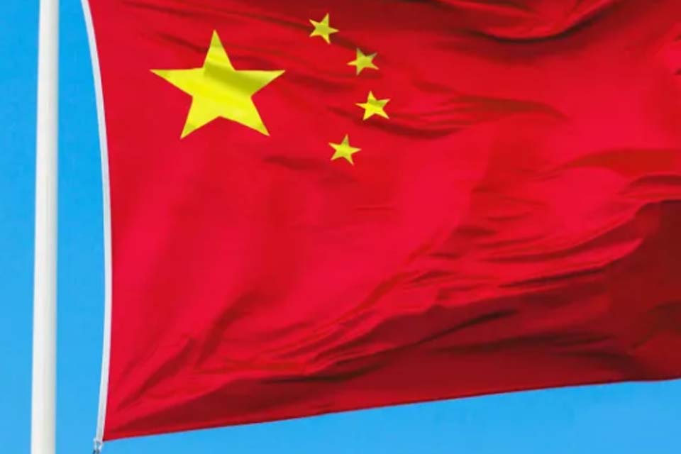 China diz que Trump deve parar com 