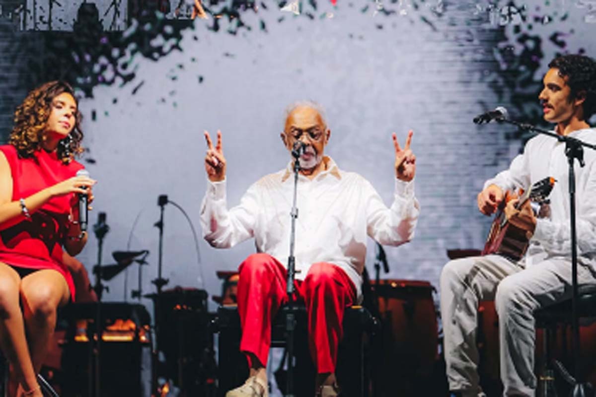 Gilberto Gil encerra turnê 