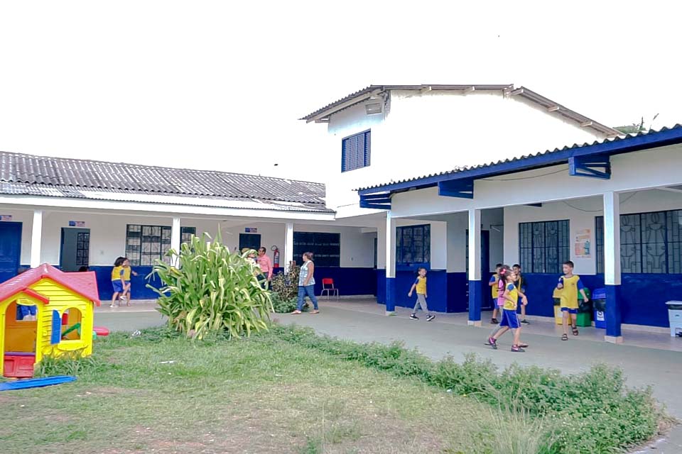 Seleção de diretores e vice-diretores na rede municipal de ensino será por competência; inscrições vão de 1 a 7 de fevereiro