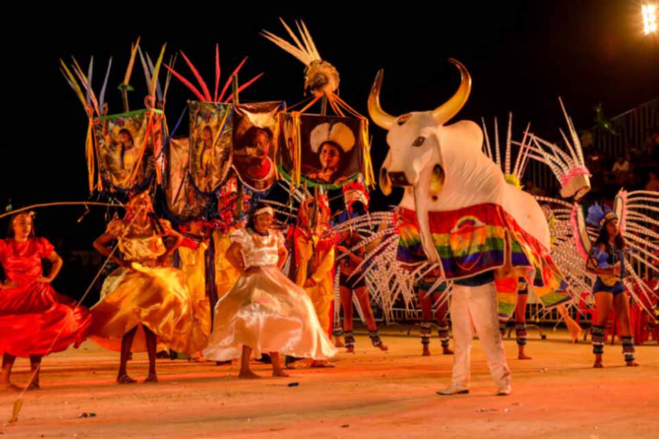 Boi-Bumbá Mimoso exalta a cultura e a resistência no Arraial Flor do Maracujá 2025