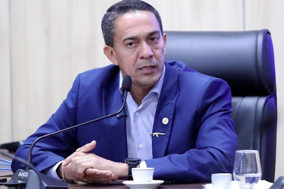 Equipe de Eyder Brasil visita escola e ajusta detalhes para o Cidadania no Bairro no Orgulho do Madeira