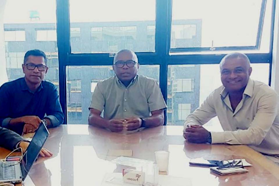 De Brasília, presidente do Sindicato dos Servidores Públicos Federais no Estado de Rondônia  informa cancelamento da mesa de negociação