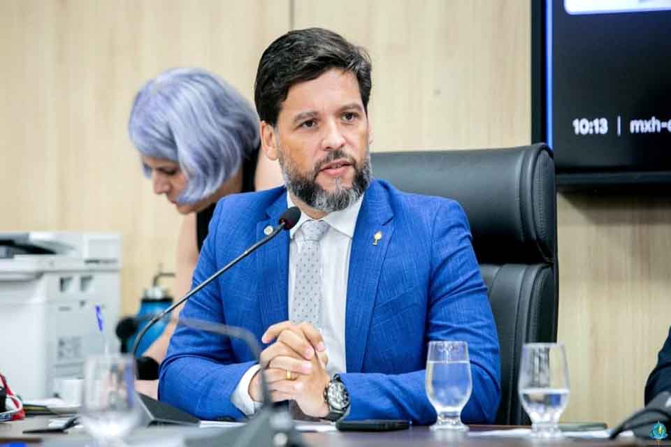 Deputado Delegado Camargo cobra transparência no remanejamento de sargentos da PM