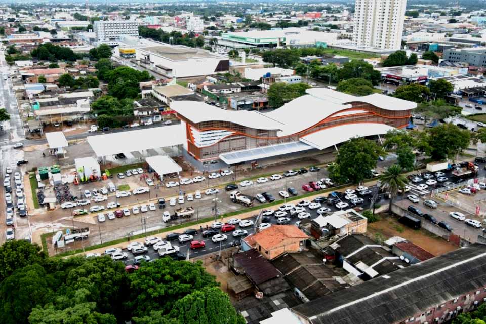 Prefeitura de Porto Velho notifica empresa e suspende taxa de estacionamento na rodoviária