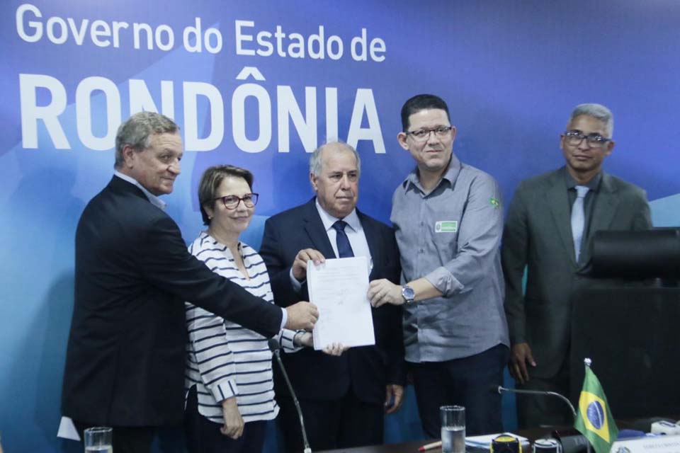 Em Rondônia, Ministra da Agricultura aponta avanço no desenvolvimento sustentável do estado através de manejo florestal