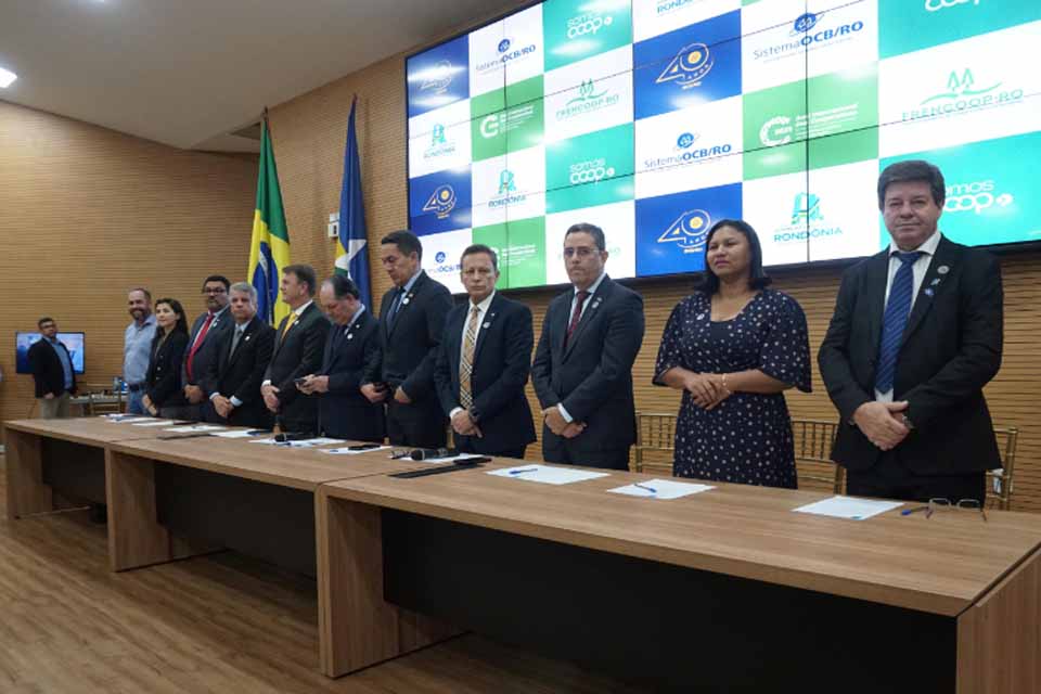 Sebrae participa de sessão solene na ALE pelos 40 anos da OCB em Rondônia