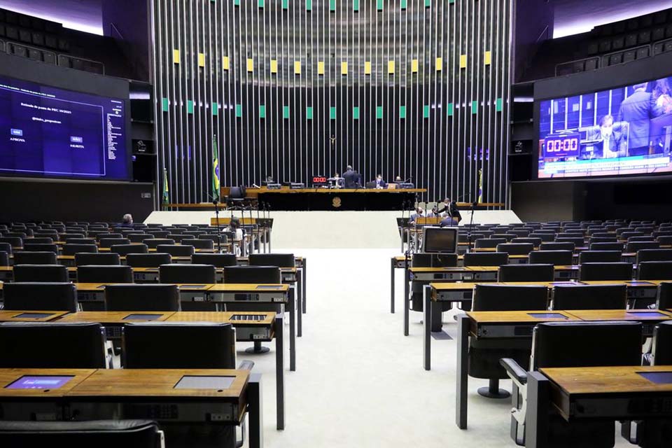 Câmara retoma análise de MP sobre crédito a pequenas e médias empresas