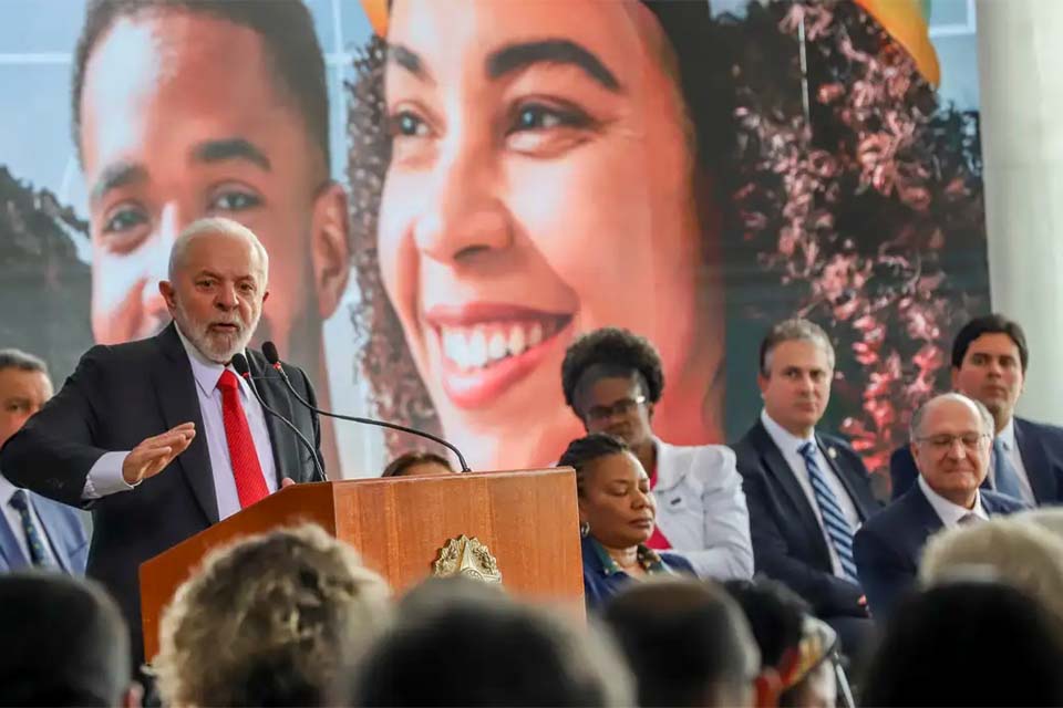 Governo anuncia construção de 1.178 creches e pré-escolas