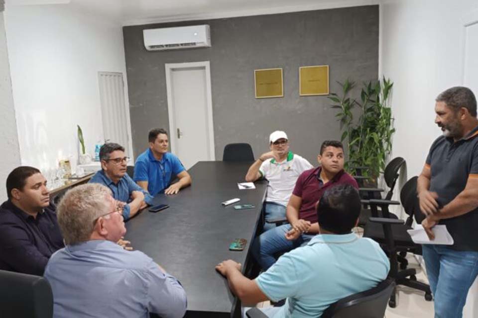 Comtran recebe equipe do detran para debater melhorias na sinalização de trânsito 
