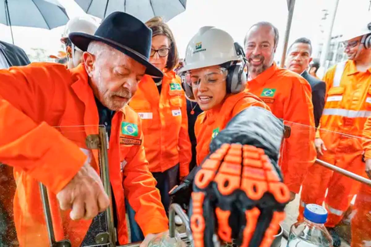 Lula defende criação de reserva estratégica de combustíveis