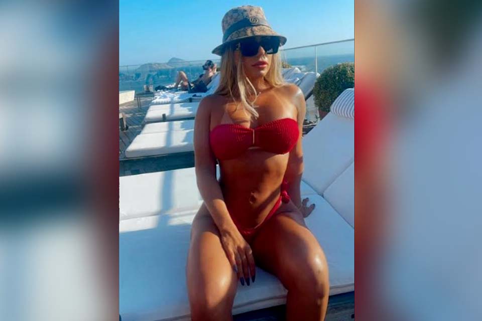 Solteira, musa fitness Krisla Veiga manda recado para pretendentes: 