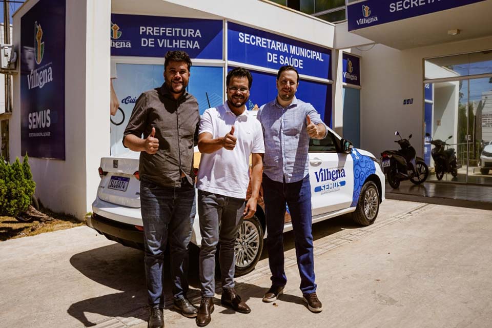 Deputado Marcelo Cruz entrega veículo para reforçar a saúde em Vilhena