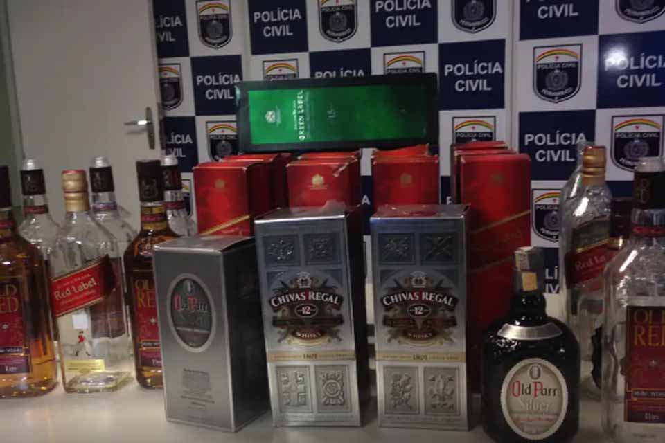 Polícia fecha fábrica que adulterava bebidas em São Bernardo do Campo