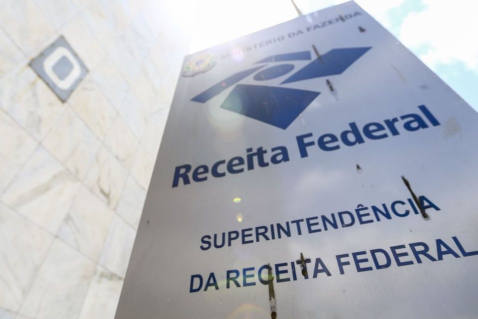 Arrecadação de impostos tem queda de 2,7% em fevereiro