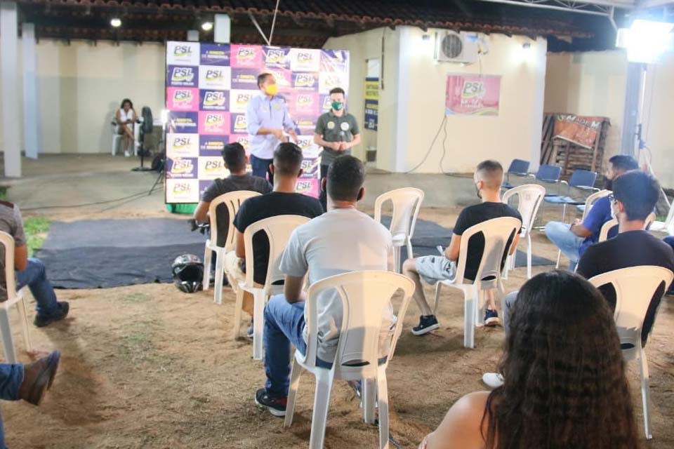 Juventude de Porto Velho abraça campanha do Sargento Eyder Brasil