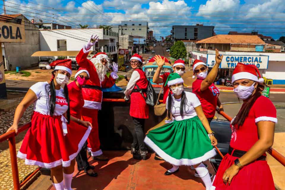 SEMAME, SEMAGRIC e APAE realizam ação de entregas de presentes do II Natal Solidário para alunos