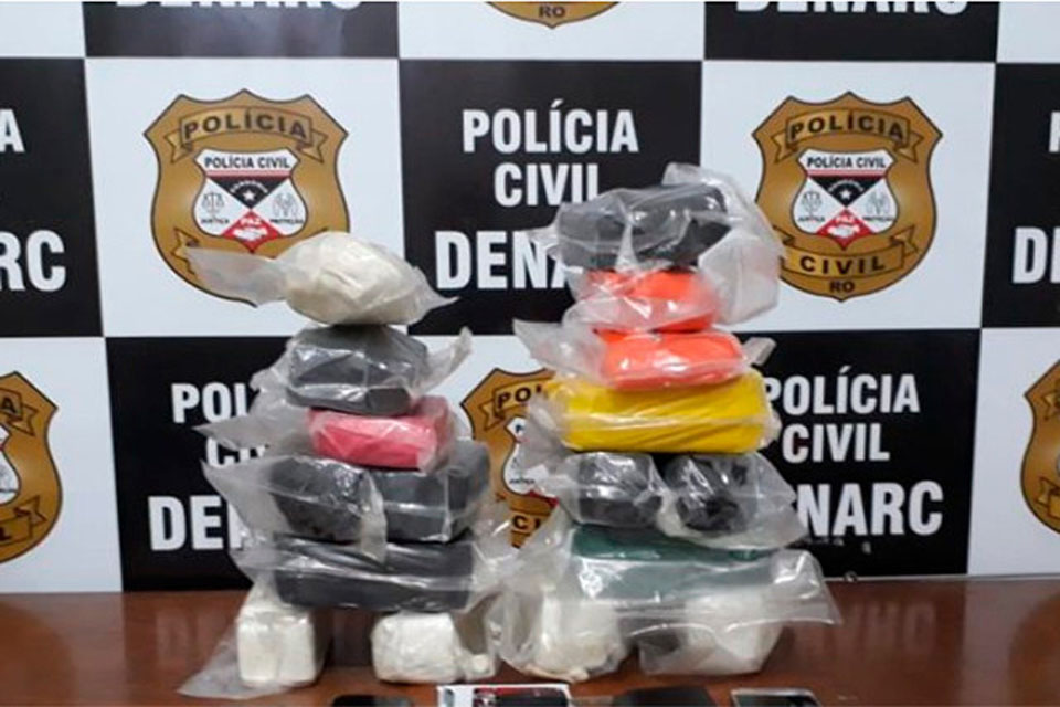Dupla é presa com mais de 20 quilos de cocaína em Porto Velho