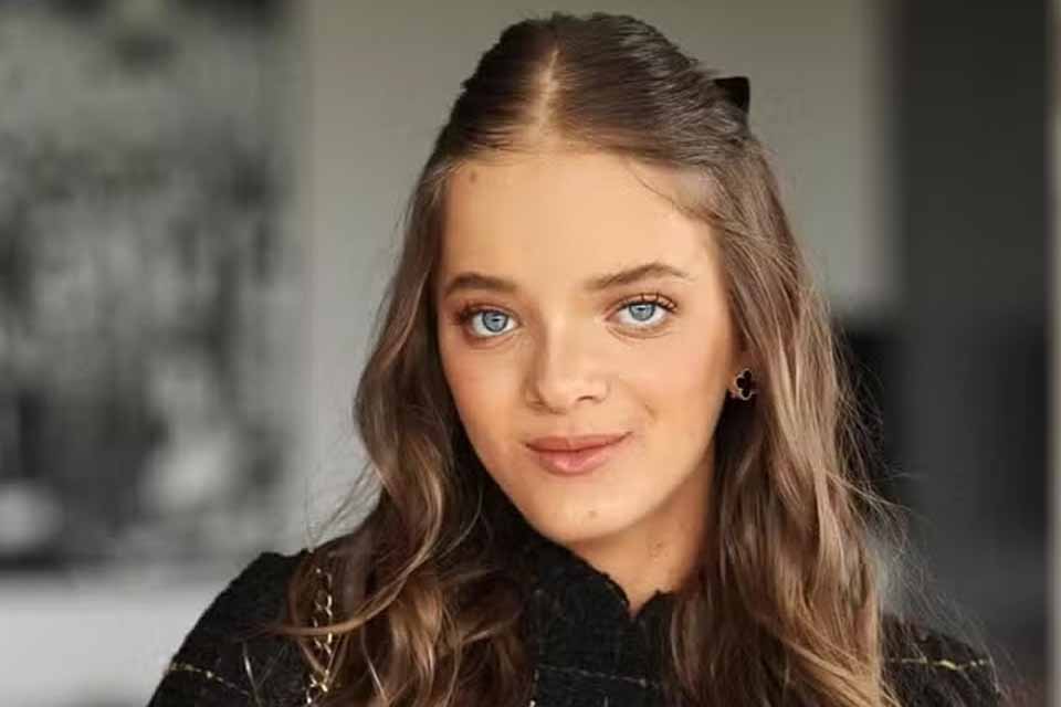 Madrasta de Rafaella Justus flagra perrenge em fazenda: “Ai que nojo!”