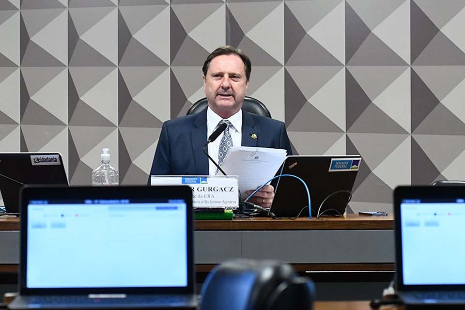 Comissão de Agricultura e Reforma Agrária ampliará debate do projeto que altera Lei dos Agrotóxicos 