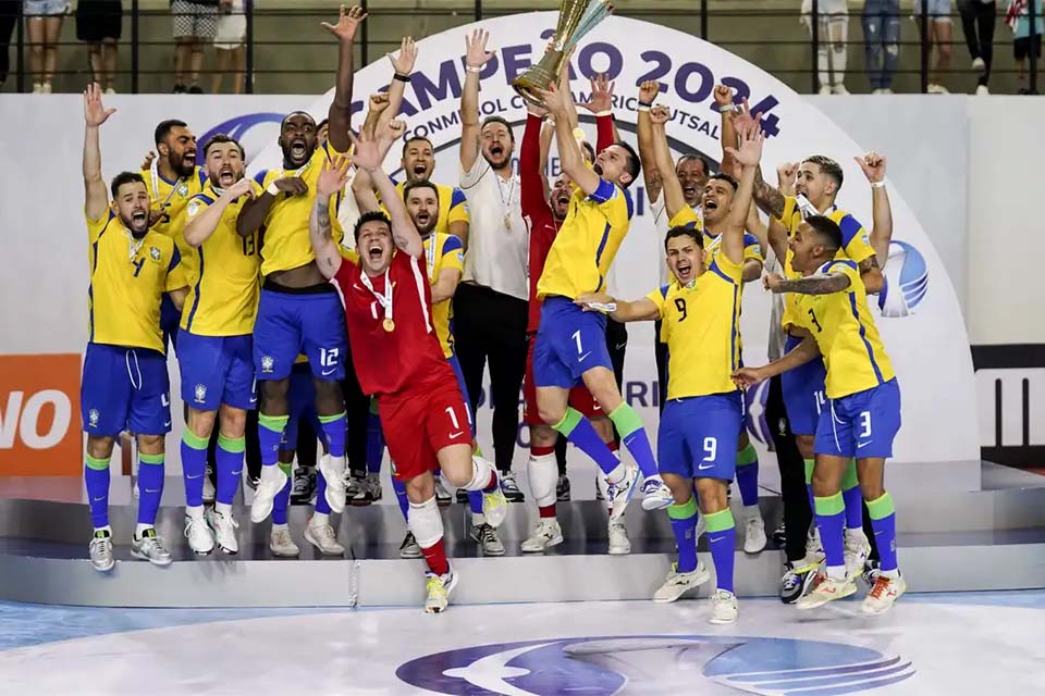 Brasil supera Argentina e conquista Copa América de futsal